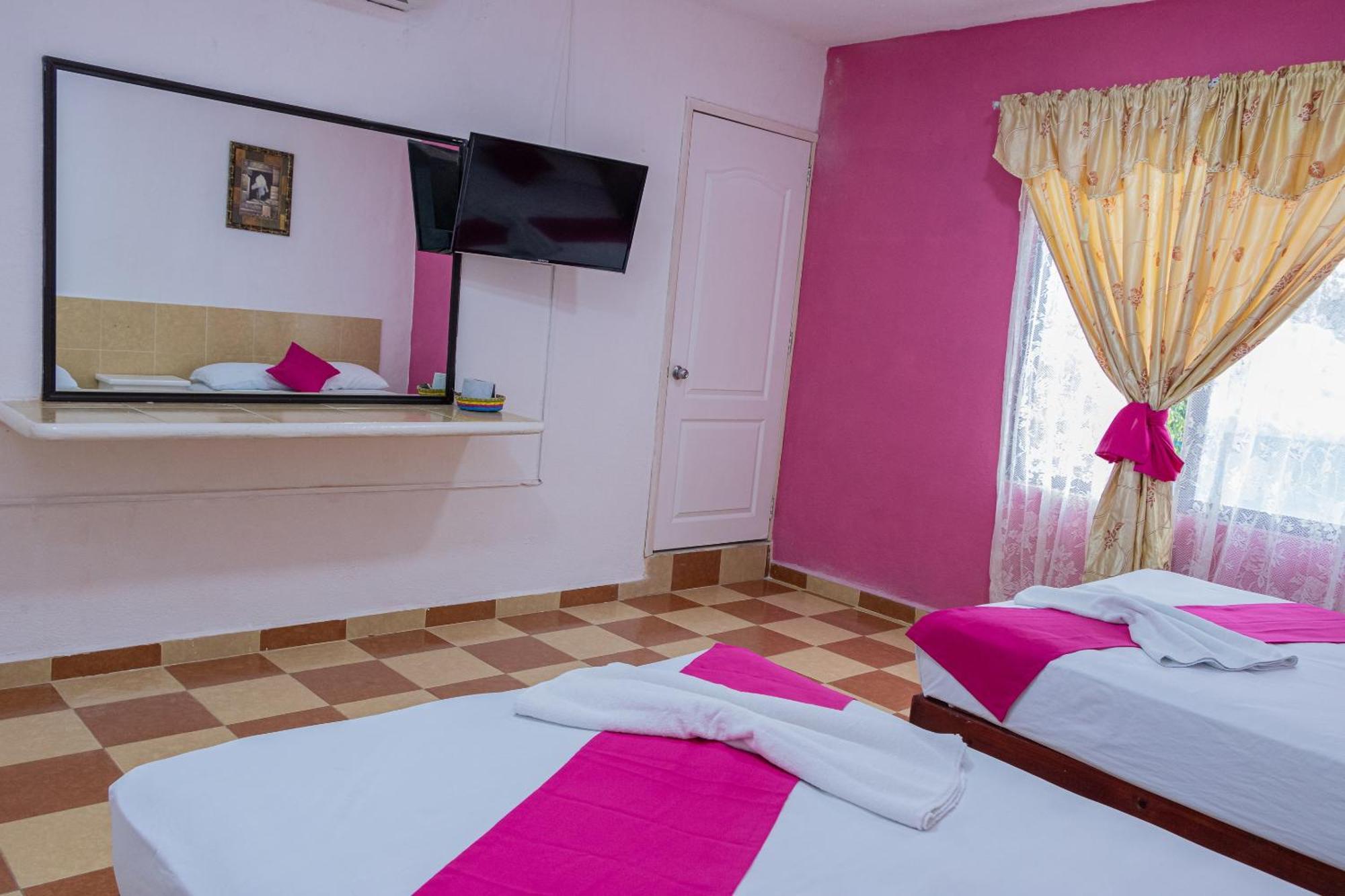 Oyo Hotel Marias,Aeropuerto Internacional De Chetumal Exterior photo